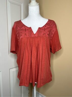 Lucky Brand Embroidered Short Sleeve V-Neck Boho Top in Terracotta Size Large
